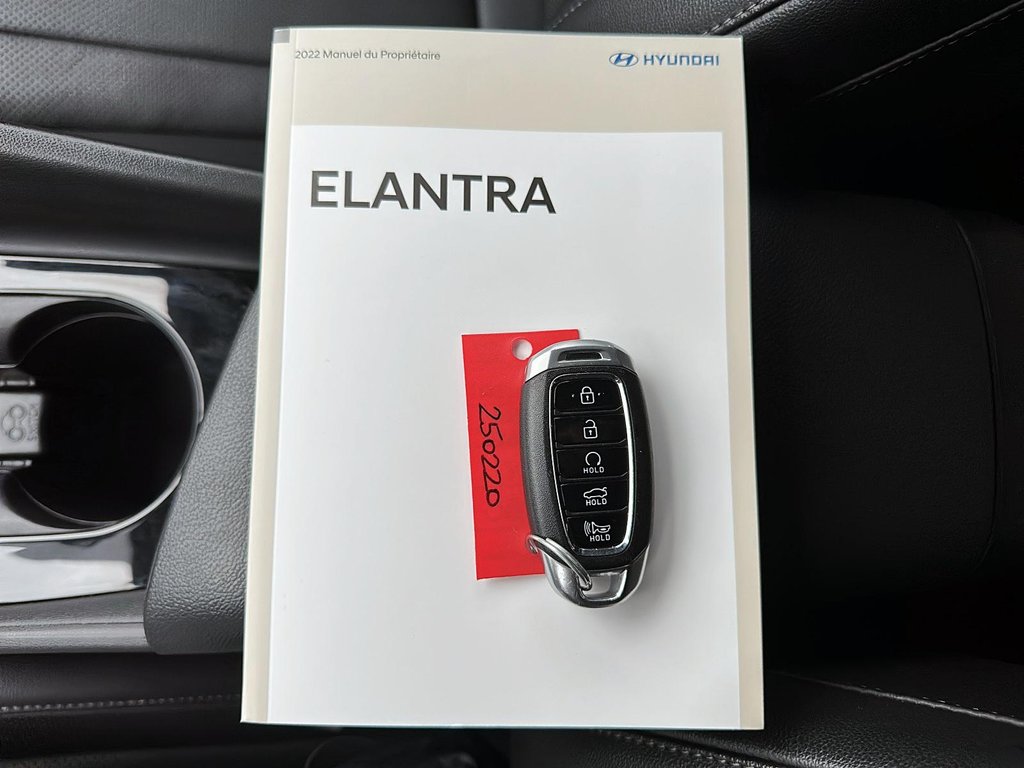 2022 Hyundai Elantra Sedan Ultimate IVT in Stratford, Ontario - 15 - w1024h768px