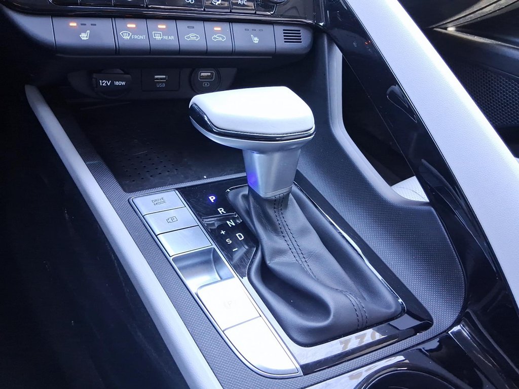 2022 Hyundai Elantra Sedan Ultimate IVT in Stratford, Ontario - 16 - w1024h768px