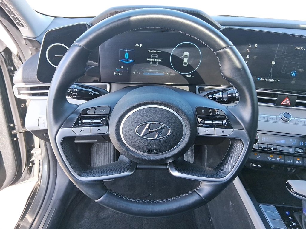 2022 Hyundai Elantra Sedan Ultimate IVT in Stratford, Ontario - 12 - w1024h768px
