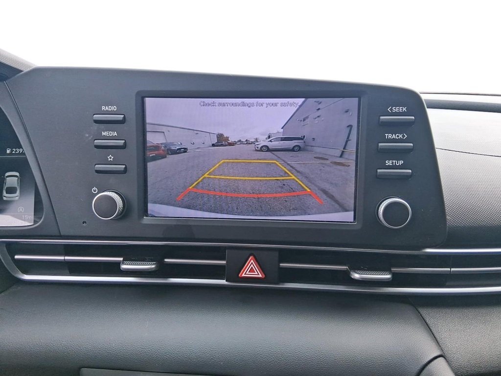 2022 Hyundai Elantra Sedan Essential IVT in Stratford, Ontario - 19 - w1024h768px