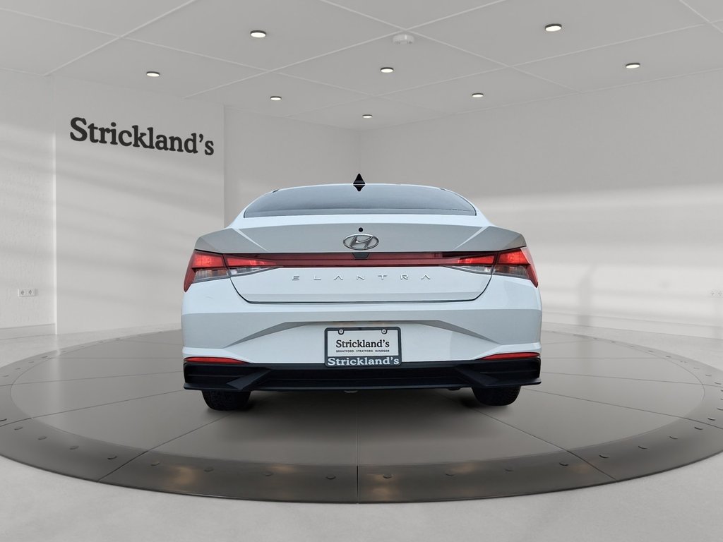 2022 Hyundai Elantra Sedan Essential IVT in Stratford, Ontario - 5 - w1024h768px