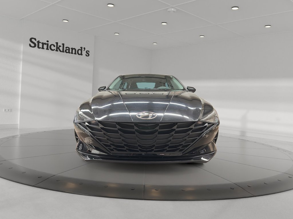 2023 Hyundai Elantra Sedan Preferred IVT in Stratford, Ontario - 2 - w1024h768px