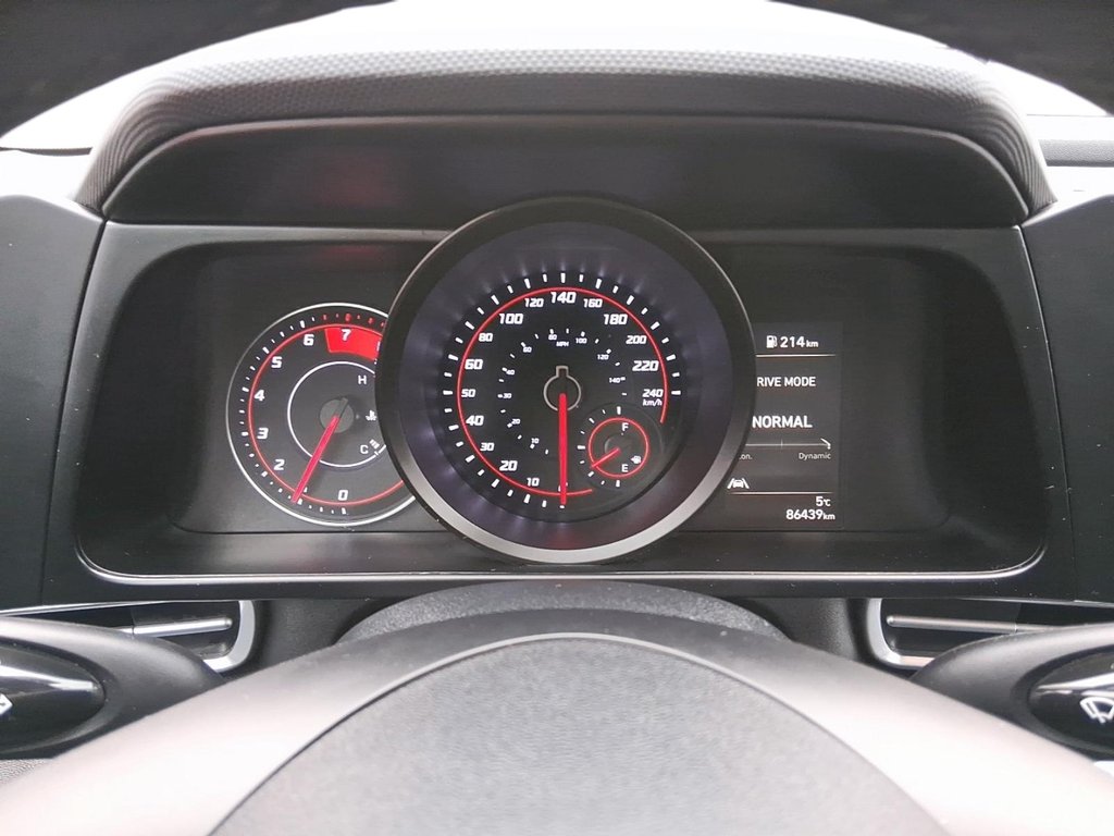 2023 Hyundai Elantra Sedan Preferred IVT in Stratford, Ontario - 14 - w1024h768px