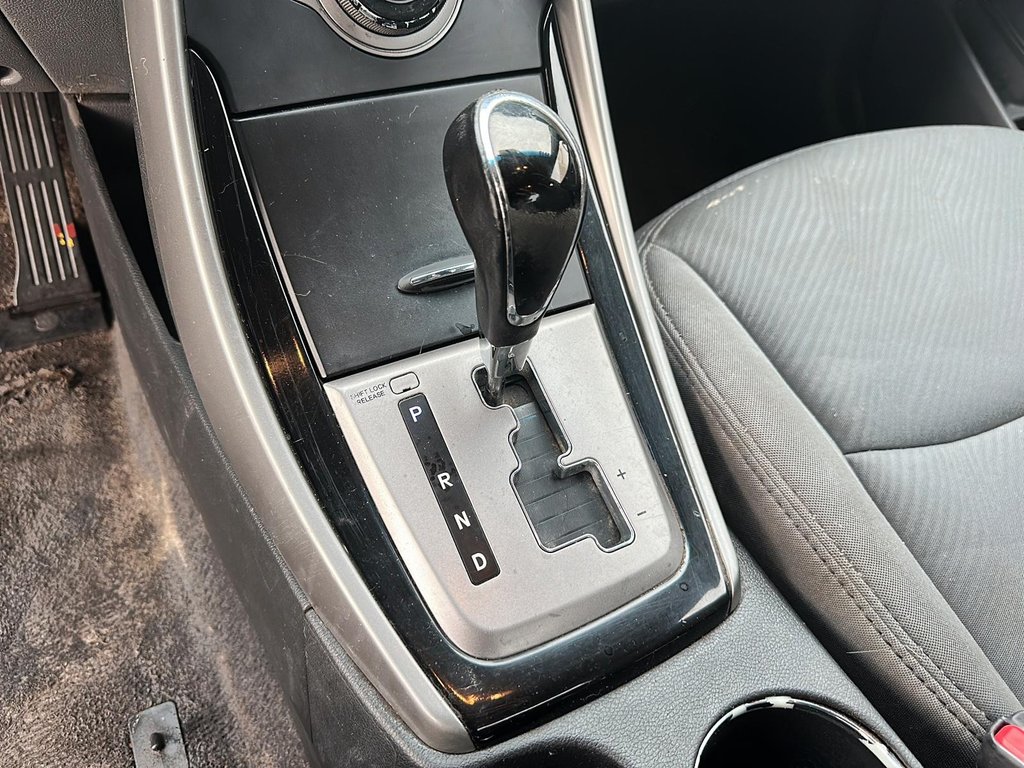 2013 Hyundai Elantra L at in Stratford, Ontario - 12 - w1024h768px