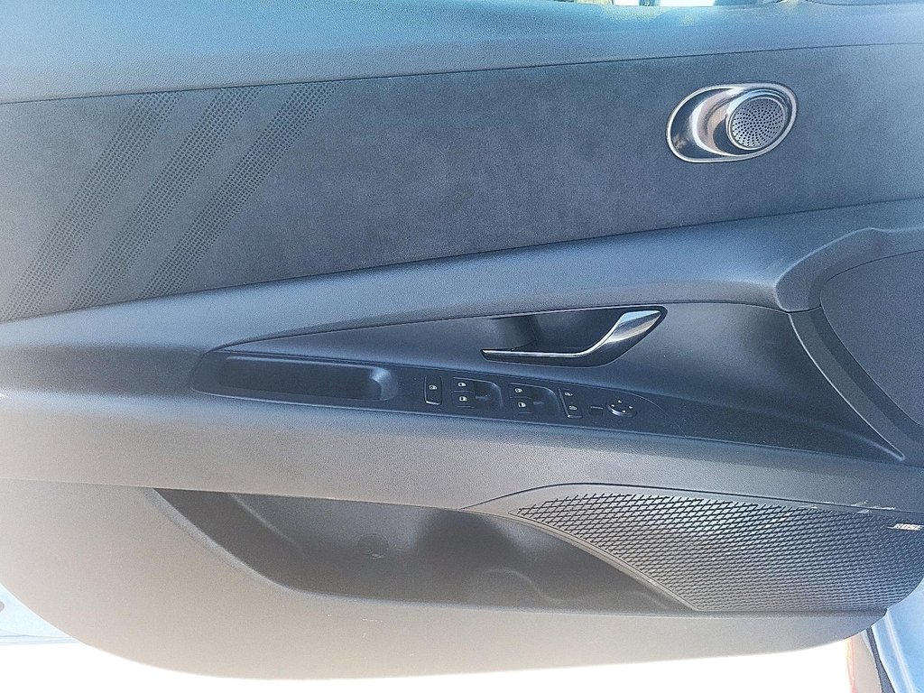 2023 Hyundai Elantra N DCT in Stratford, Ontario - 10 - w1024h768px