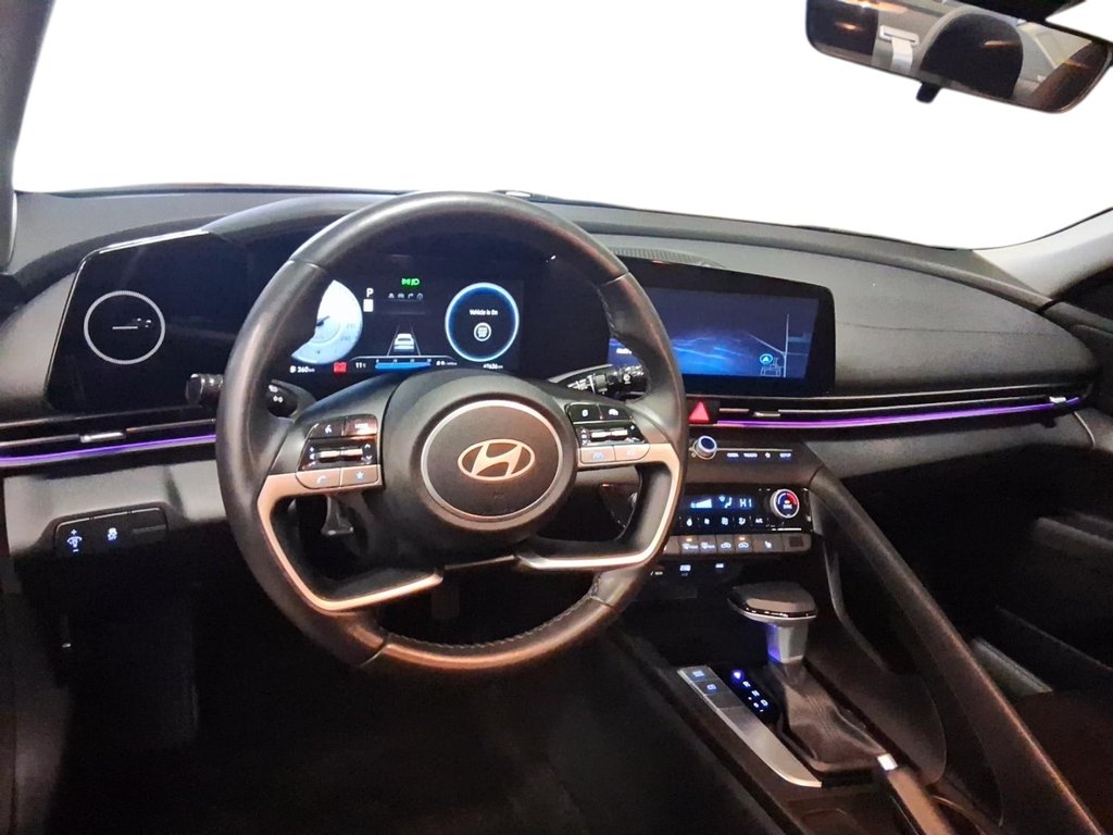 2024 Hyundai Elantra Preferred IVT w/Tech Pkg in Stratford, Ontario - 10 - w1024h768px