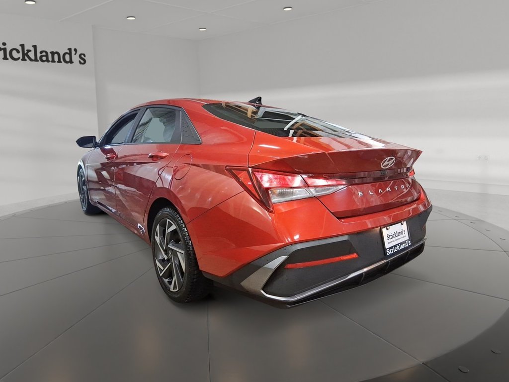2024 Hyundai Elantra Preferred IVT w/Tech Pkg in Stratford, Ontario - 4 - w1024h768px