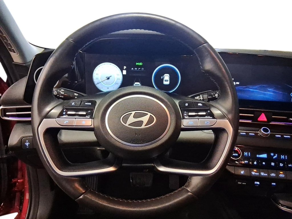 2024 Hyundai Elantra Preferred IVT w/Tech Pkg in Stratford, Ontario - 12 - w1024h768px