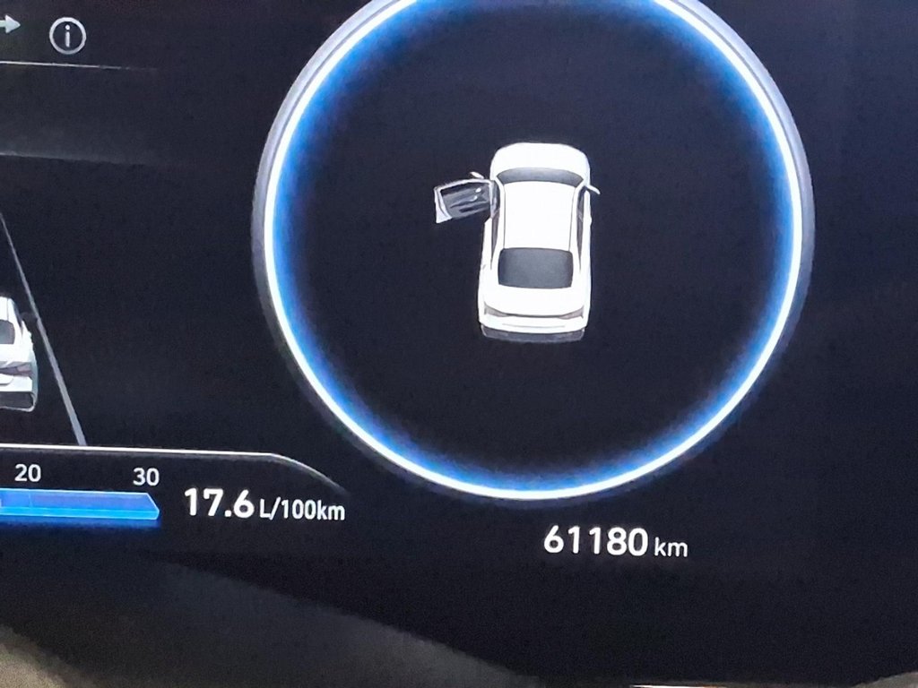 2024 Hyundai Elantra Preferred IVT w/Tech Pkg in Stratford, Ontario - 13 - w1024h768px