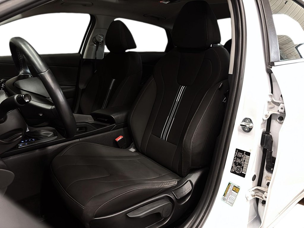 2024 Hyundai Elantra Preferred IVT w/Tech Pkg in Stratford, Ontario - 9 - w1024h768px