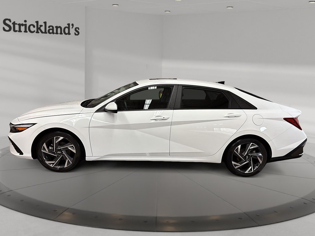2024 Hyundai Elantra Preferred IVT w/Tech Pkg in Stratford, Ontario - 5 - w1024h768px
