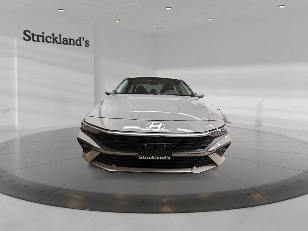 2024 Hyundai Elantra Essential IVT in Stratford, Ontario - 2 - w1024h768px