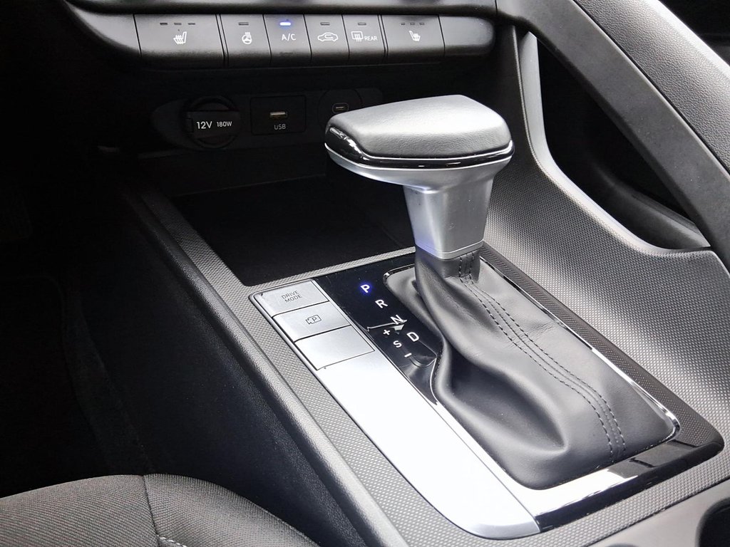 2025 Hyundai Elantra Preferred IVT in Stratford, Ontario - 16 - w1024h768px