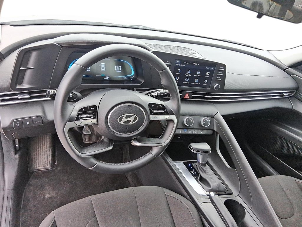 2025 Hyundai Elantra Preferred IVT in Stratford, Ontario - 10 - w1024h768px