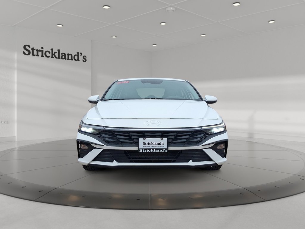 2025 Hyundai Elantra Preferred IVT in Stratford, Ontario - 2 - w1024h768px