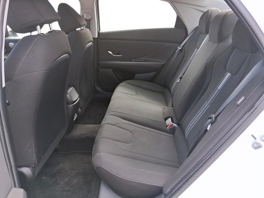 2025 Hyundai Elantra Preferred IVT in Stratford, Ontario - 9 - w1024h768px