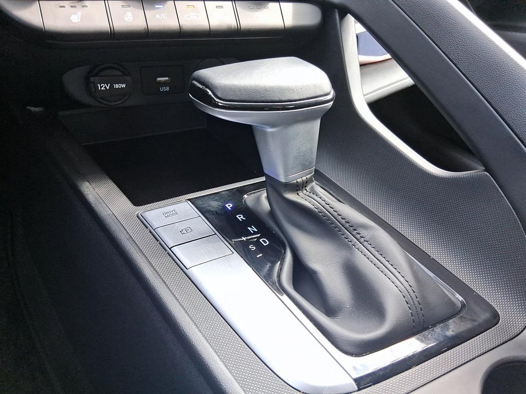 2025 Hyundai Elantra Preferred IVT in Stratford, Ontario - 17 - w1024h768px
