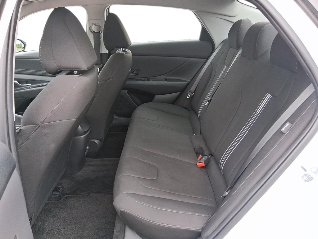 2025 Hyundai Elantra Preferred IVT in Stratford, Ontario - 9 - w1024h768px