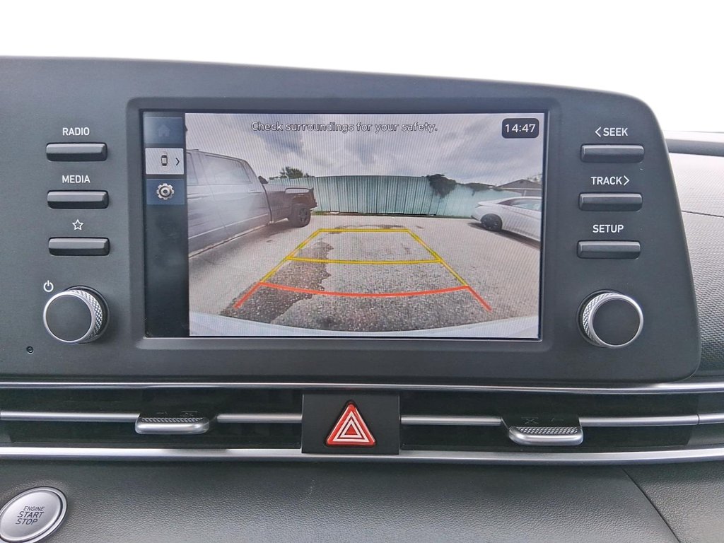2025 Hyundai Elantra Preferred IVT in Stratford, Ontario - 17 - w1024h768px