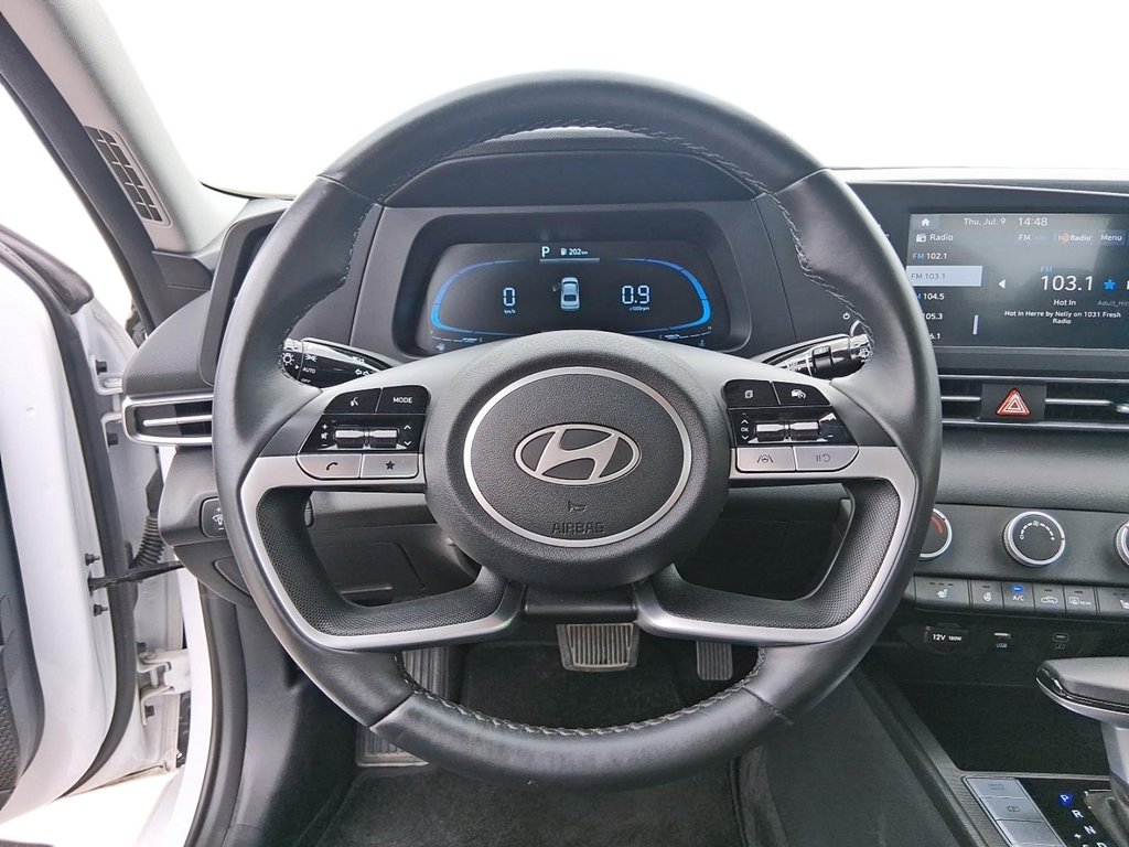 2025 Hyundai Elantra Preferred IVT in Stratford, Ontario - 12 - w1024h768px