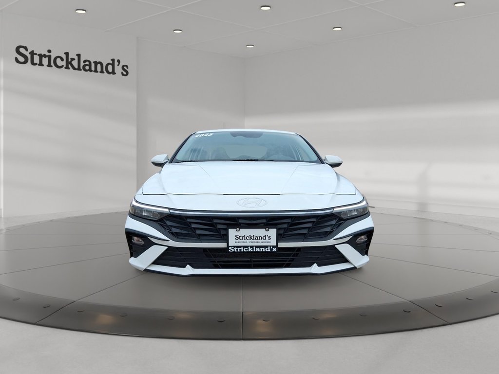 2025 Hyundai Elantra Preferred IVT in Stratford, Ontario - 2 - w1024h768px