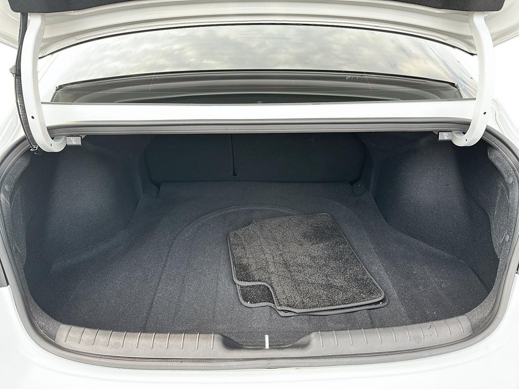 2025 Hyundai Elantra N Line Ultimate DCT in Stratford, Ontario - 6 - w1024h768px