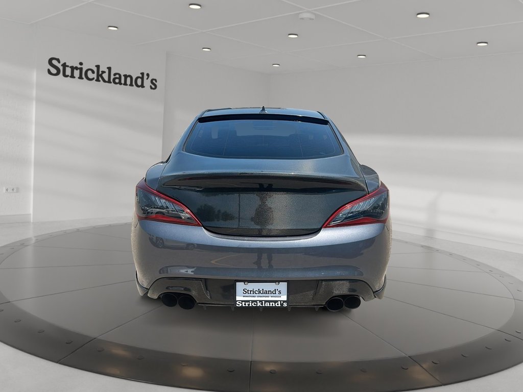 2015 Hyundai Genesis Coupe 3.8L R-Spec in Stratford, Ontario - 3 - w1024h768px