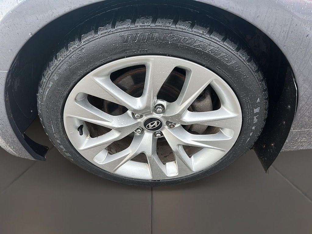 2016 Hyundai Genesis Coupe 3.8L - Premium - M6 in Stratford, Ontario - 6 - w1024h768px