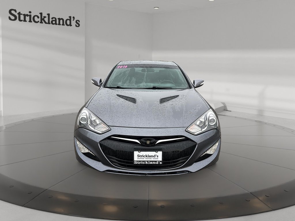 2016 Hyundai Genesis Coupe 3.8L - Premium - M6 in Stratford, Ontario - 2 - w1024h768px