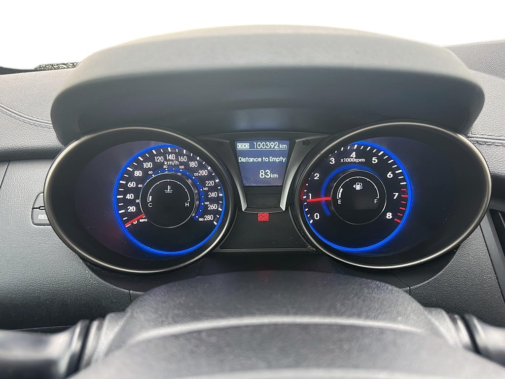 2016 Hyundai Genesis Coupe 3.8L - Premium - M6 in Stratford, Ontario - 12 - w1024h768px