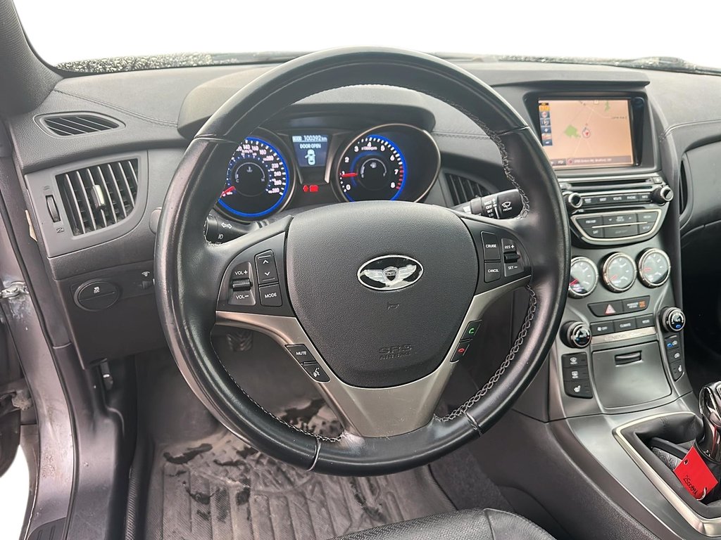 2016 Hyundai Genesis Coupe 3.8L - Premium - M6 in Stratford, Ontario - 10 - w1024h768px