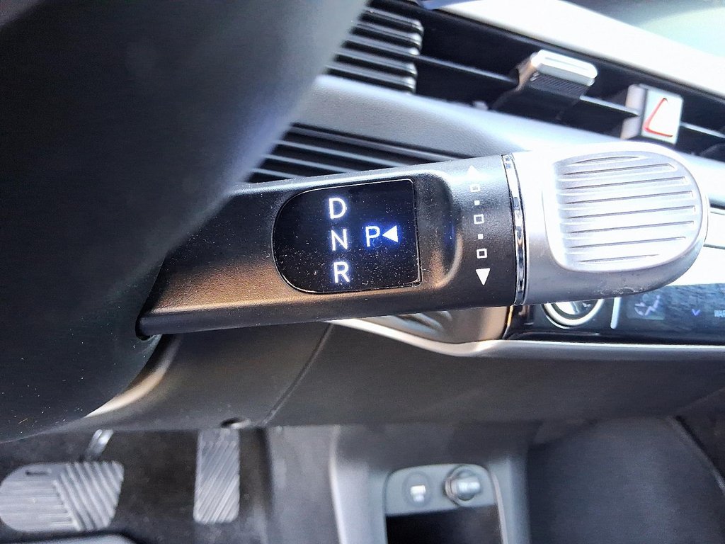 2024 Hyundai IONIQ 5 Preferred AWD Long Range in Stratford, Ontario - 15 - w1024h768px