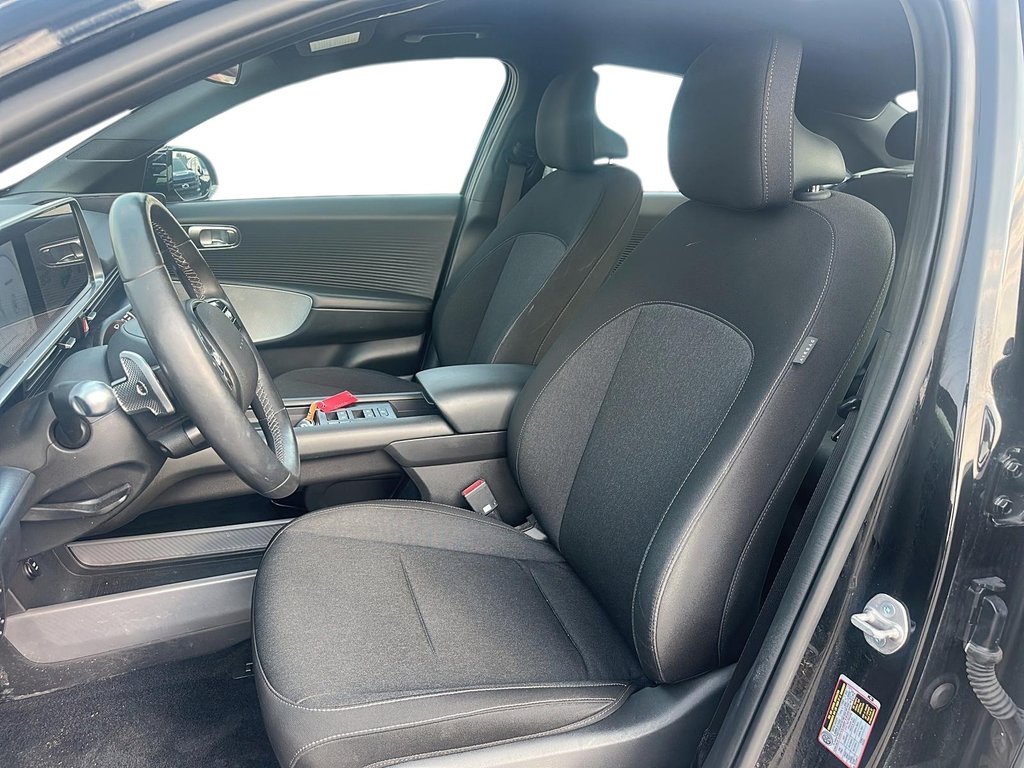 2024 Hyundai Ioniq 6 Preferred AWD Long Range in Stratford, Ontario - 7 - w1024h768px