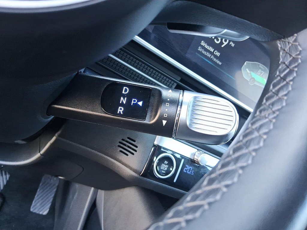 2024 Hyundai Ioniq 6 Preferred AWD Long Range in Stratford, Ontario - 15 - w1024h768px