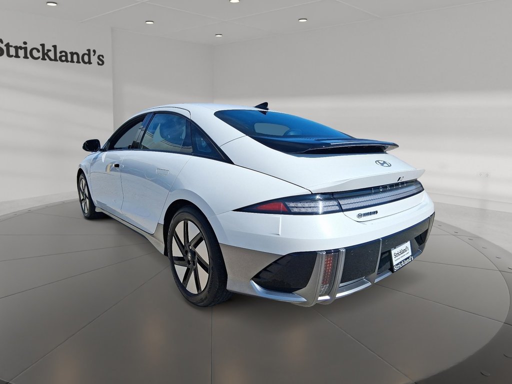 2024 Hyundai Ioniq 6 Preferred AWD Long Range in Stratford, Ontario - 4 - w1024h768px