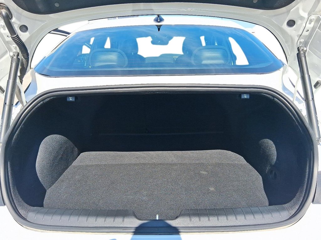 2024 Hyundai Ioniq 6 Preferred AWD Long Range in Stratford, Ontario - 6 - w1024h768px