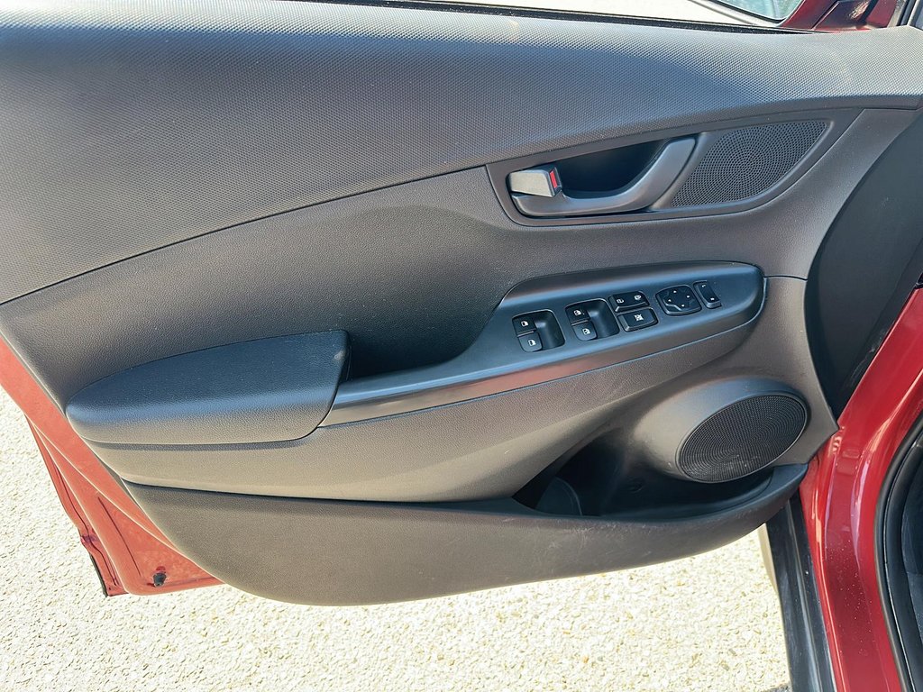 2020 Hyundai Kona 1.6T AWD Trend in Stratford, Ontario - 9 - w1024h768px