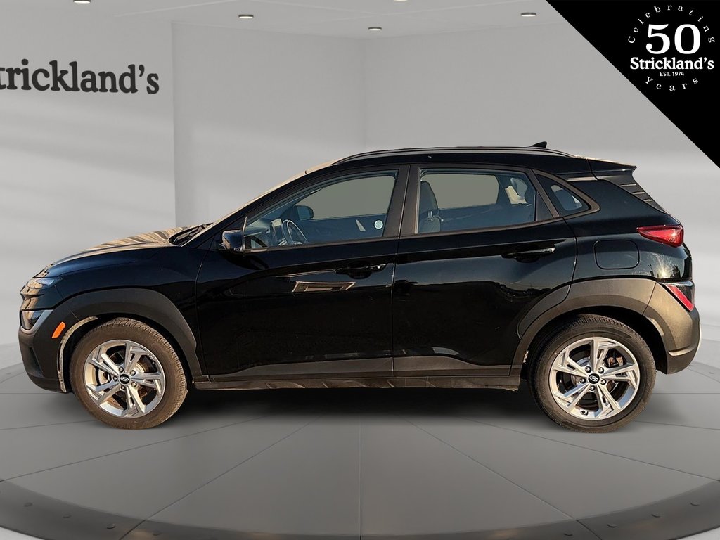 2022  Kona 2.0L AWD Preferred in Stratford, Ontario - 5 - w1024h768px