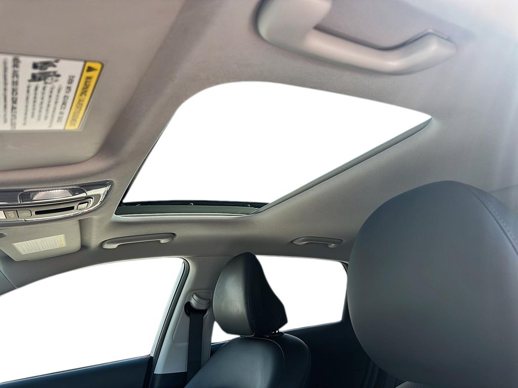 2024 Hyundai Kona 2.0L Preferred AWD in Stratford, Ontario - 15 - w1024h768px