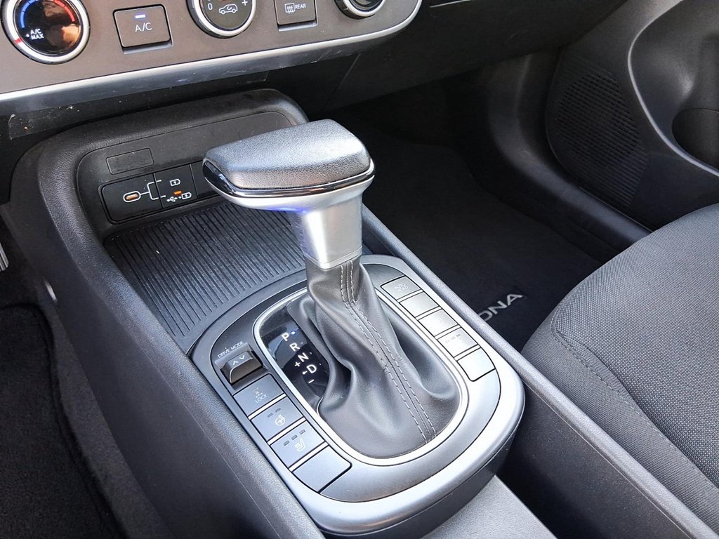 2024 Hyundai Kona 2.0L Preferred AWD in Stratford, Ontario - 17 - w1024h768px
