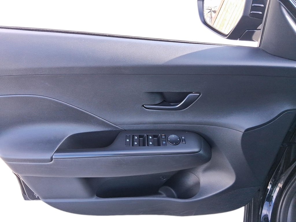 2024 Hyundai Kona 2.0L Preferred AWD in Stratford, Ontario - 12 - w1024h768px