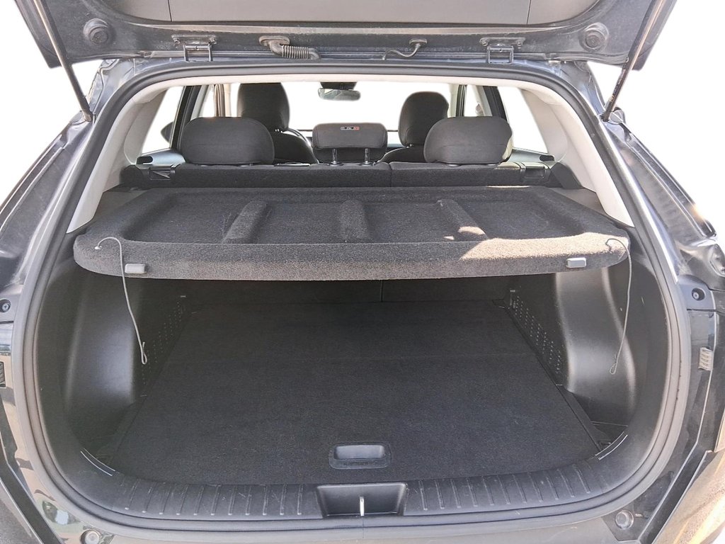 2024 Hyundai Kona 2.0L Preferred AWD in Stratford, Ontario - 7 - w1024h768px