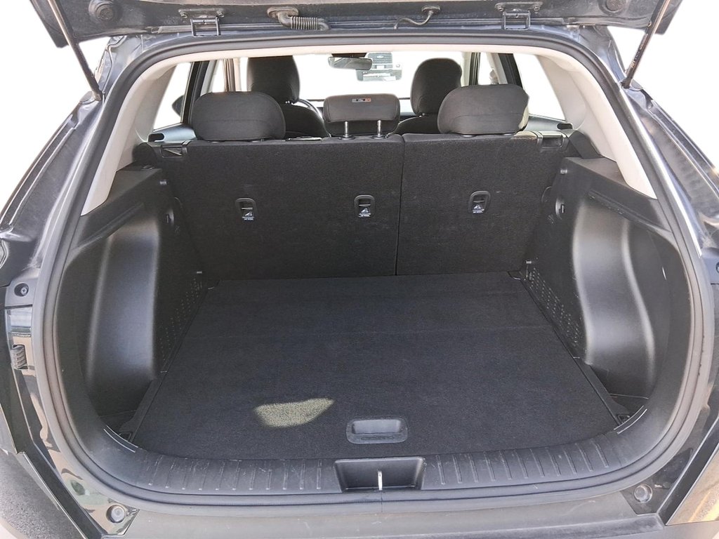 2024 Hyundai Kona 2.0L Preferred AWD in Stratford, Ontario - 6 - w1024h768px