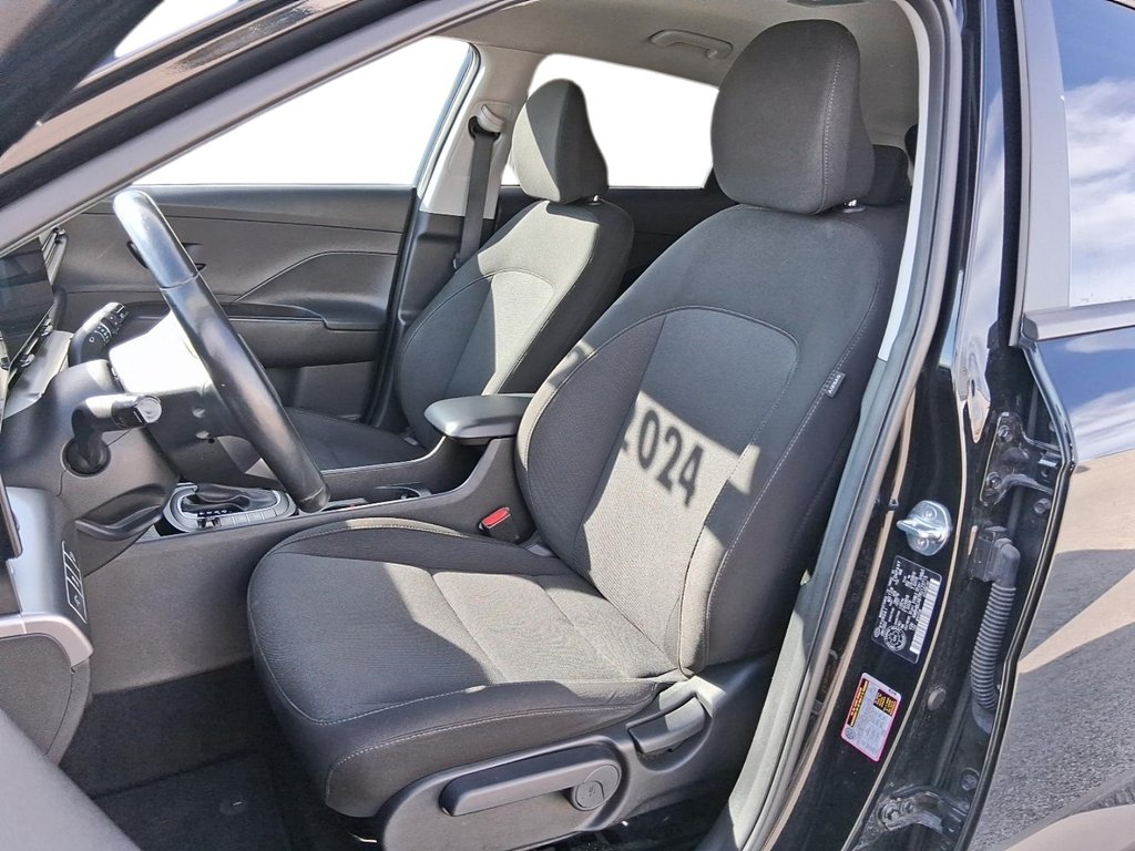 2024 Hyundai Kona 2.0L Preferred AWD in Stratford, Ontario - 9 - w1024h768px