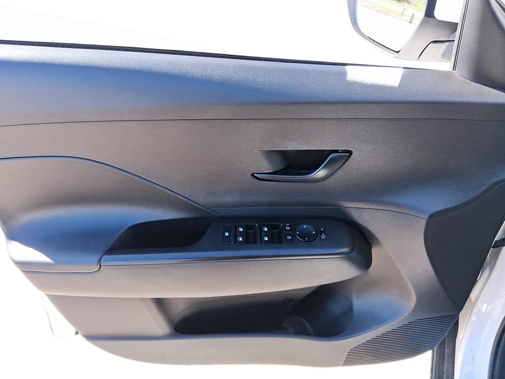 2024 Hyundai Kona 2.0L Preferred AWD in Stratford, Ontario - 11 - w1024h768px