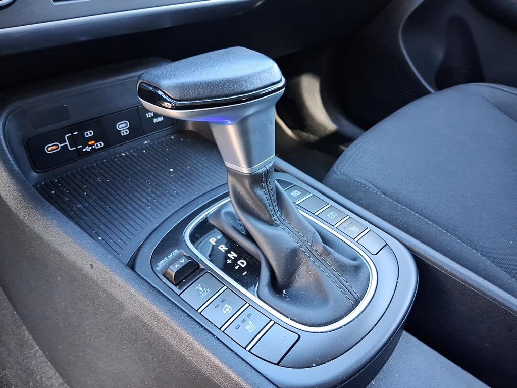 2024 Hyundai Kona 2.0L Preferred AWD in Stratford, Ontario - 16 - w1024h768px