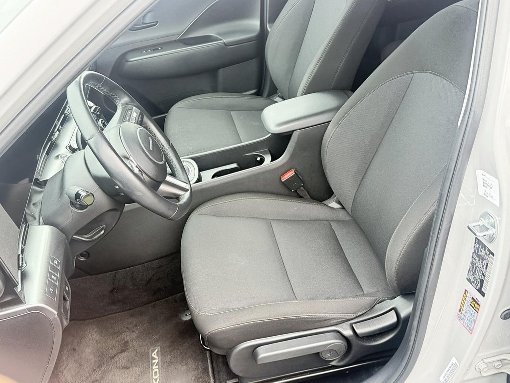 2025 Hyundai Kona 2.0L Preferred AWD in Stratford, Ontario - 8 - w1024h768px