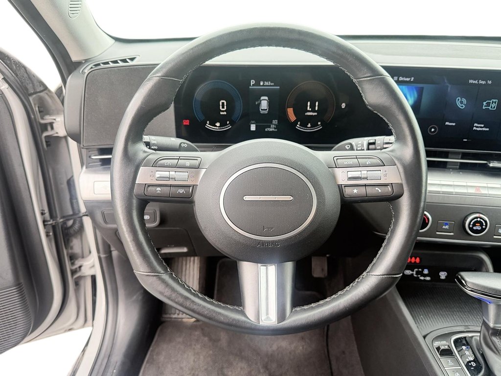 2025 Hyundai Kona 2.0L Preferred AWD in Stratford, Ontario - 11 - w1024h768px