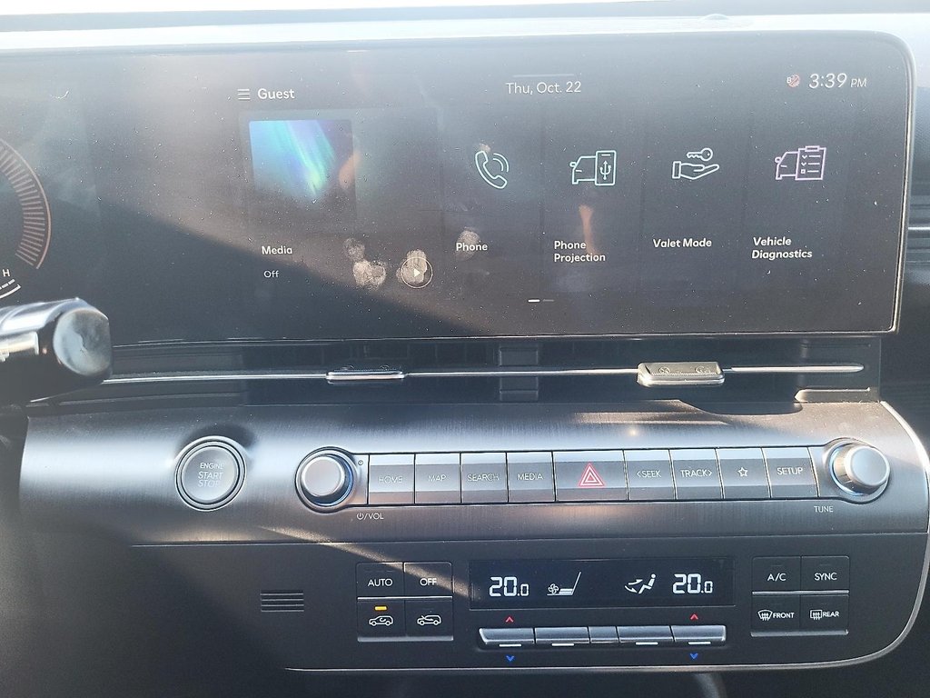 2025 Hyundai Kona 2.0L Preferred AWD w/Trend Package in Stratford, Ontario - 17 - w1024h768px