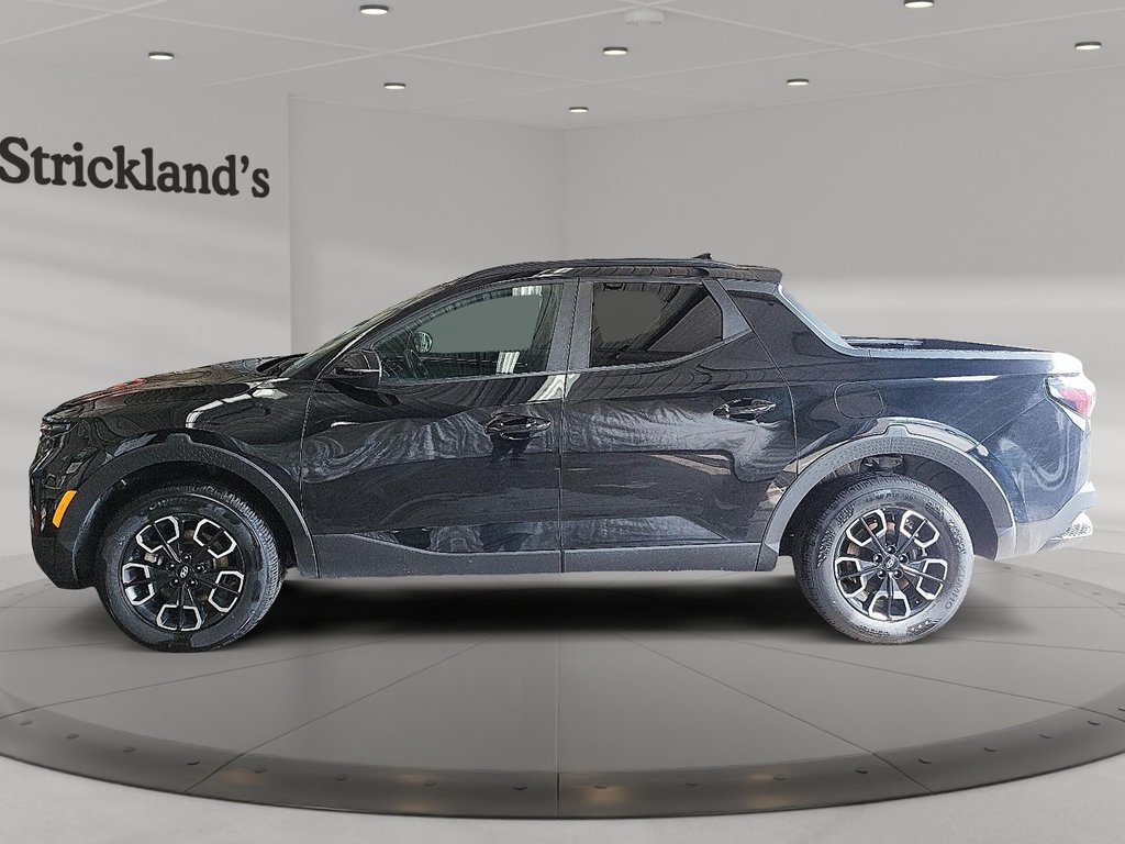 2024 Hyundai Santa Cruz Preferred AWD in Stratford, Ontario - 5 - w1024h768px